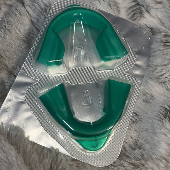 Opalescence Go Tooth Whitening Kit- Final Price. - Picture 2 of 3